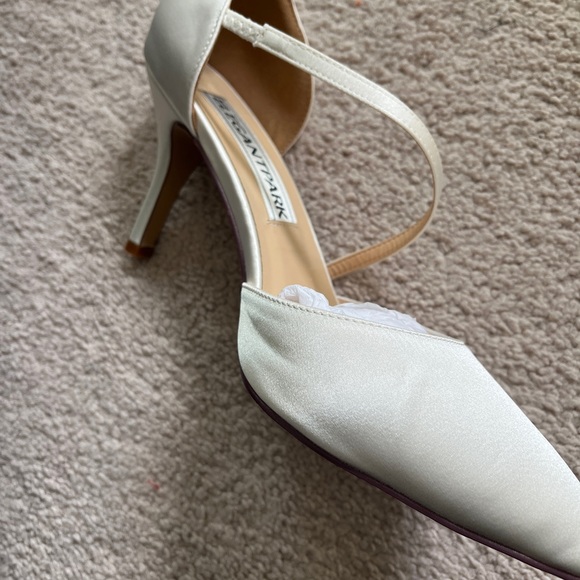 White Satin Bridal heels size 8 - Wedding heels /Shoes - Picture 3 of 5